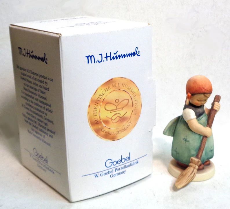goebel-hummel-figurine-little-sweeper