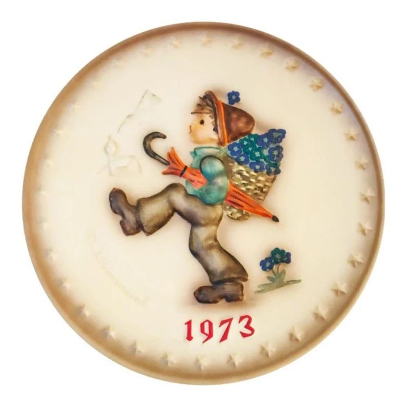 goebel-hummel-rare-1973-annual-porcelain