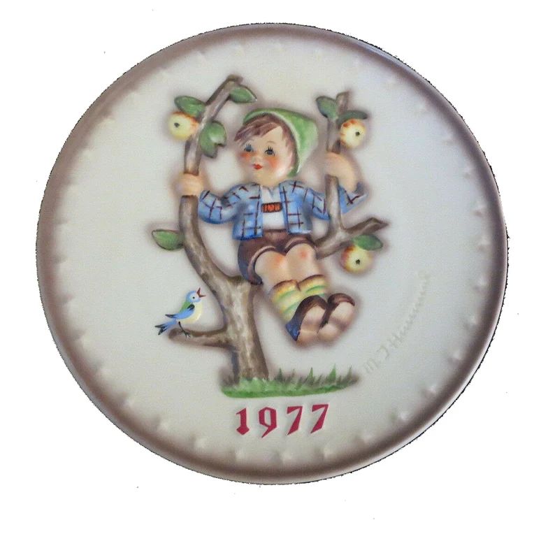 goebel-hummel-rare-1977-annual-porcelain