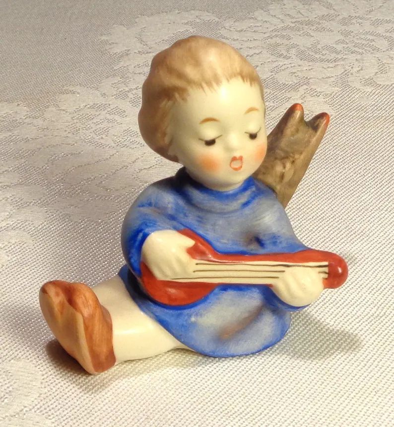 hummel-figurine-angel-with-lute-238a-25-4452380972