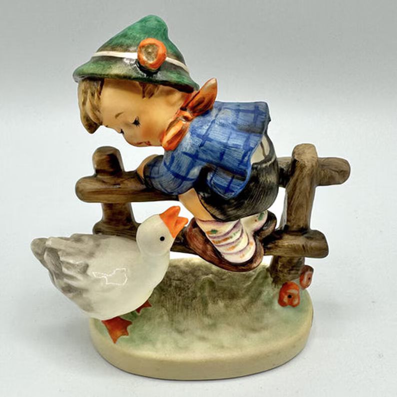 hummel-figurine-barnyard-hero-35-inches