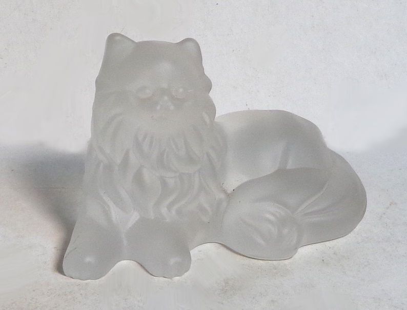 lenox-clear-crystal-furry-cat-in-lying