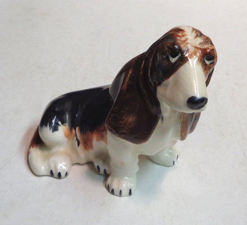 vintage-ceramic-porcelain-basset-hound