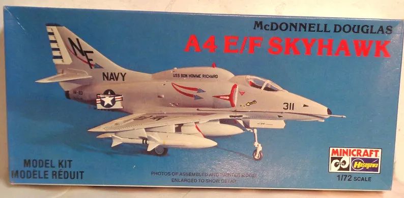 172-scale-vintage-minicraft-hasegawa-skyhawk