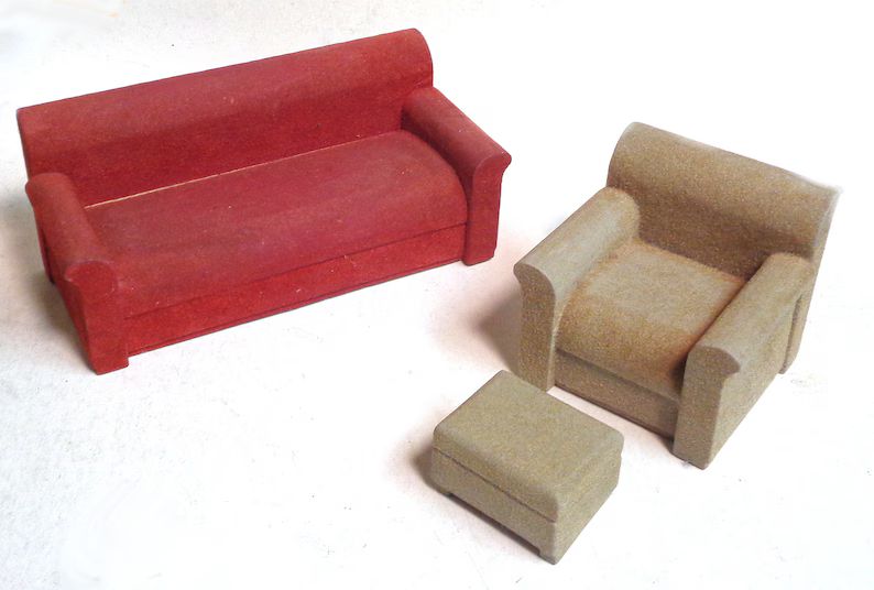 miniature-dollhouse-couch-chair-and