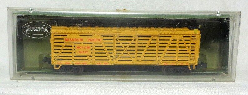 n-scale-aurora-postage-stamp-40ft-cattle