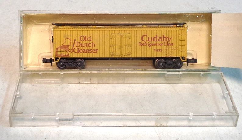 n-scale-minitrix-freight-car-wood-reefer