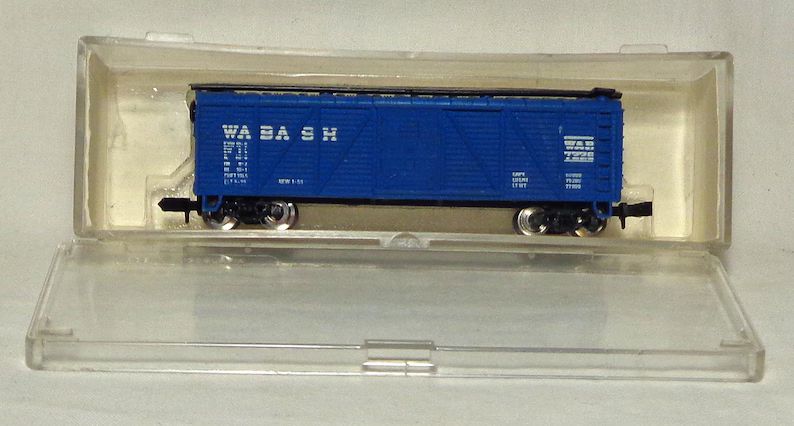 n-scale-model-power-40ft-box-freight-car