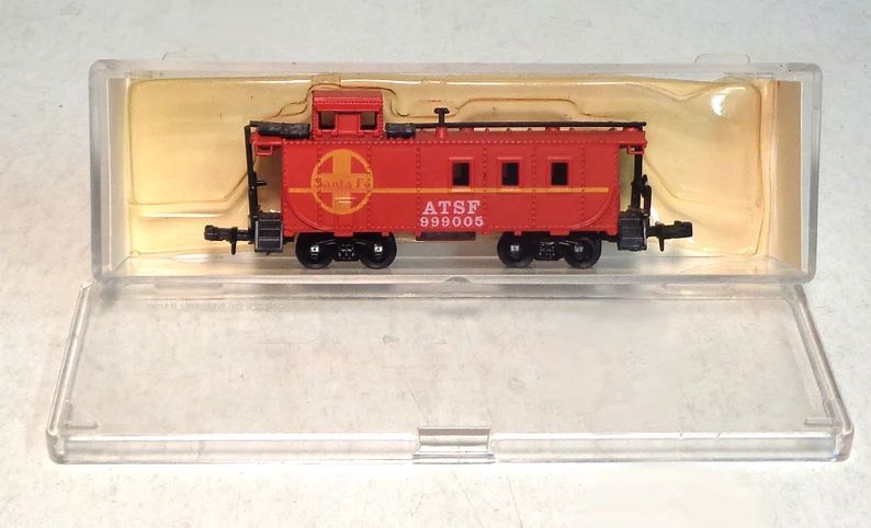 n-scale-model-power-caboose-train-car