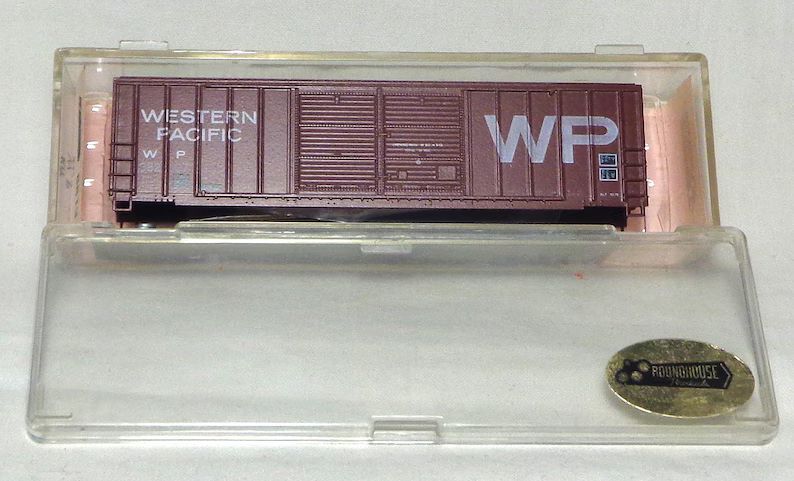 n-scale-roundhouse-50ft-box-car-freight-kit