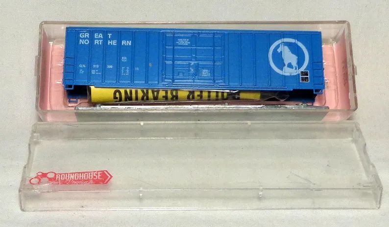 n-scale-roundhouse-50ft-box-car-freight