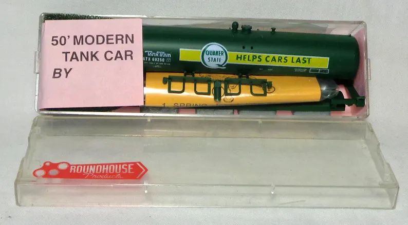 n-scale-roundhouse-50ft-modern-tanker