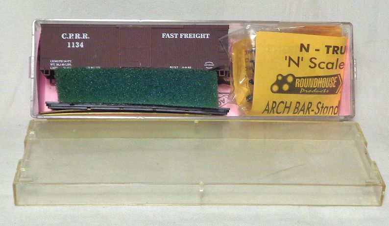 n-scale-roundhouse-old-time-box-car-central