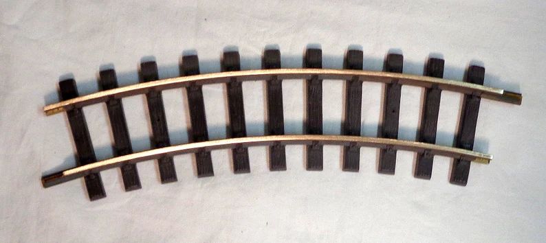 g-scale-lgb-1100-r600-curve-track